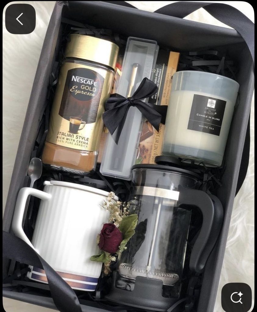 Handcrafted gifts displayed at a Delhi craft market